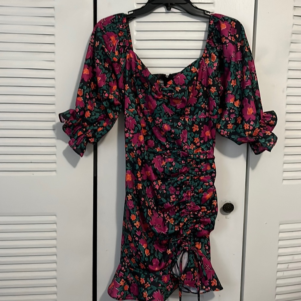 Cute date night floral dress